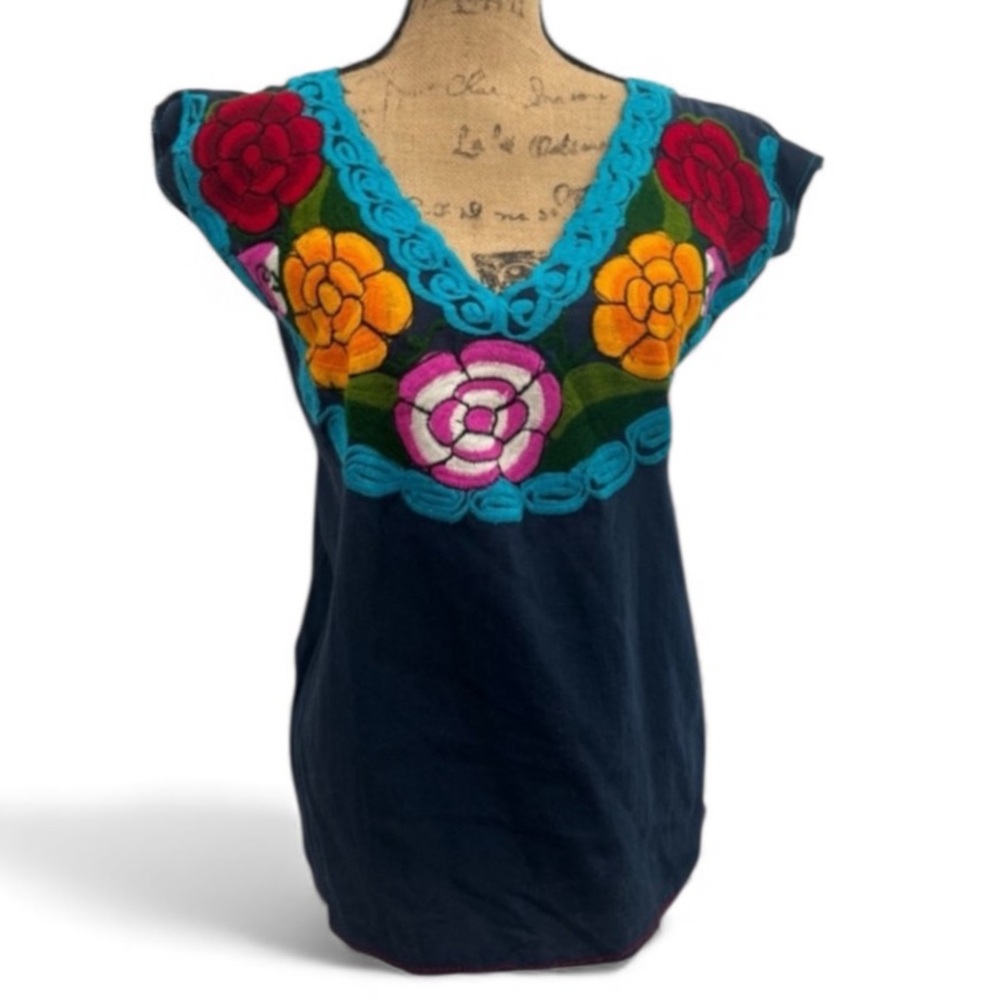 Women’s Huipil Mexican Embroidered Blouse Short Sleeve Top Blue Floral Size S - Picture 12 of 12